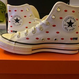 CTAS limited edition size 8 women’s white platforms